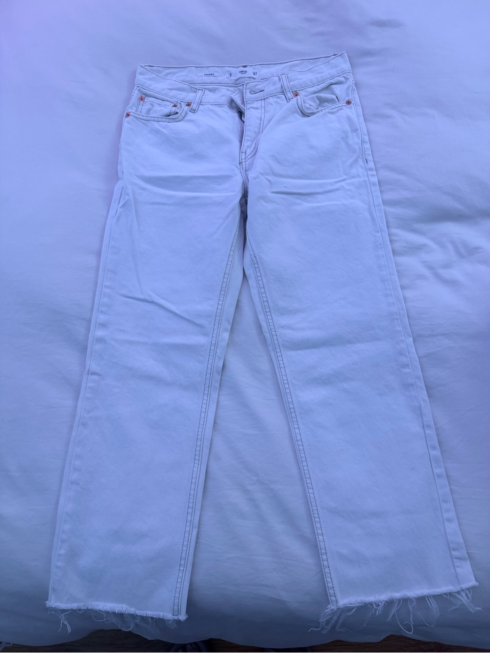 Mango White Cropped Sayana Jeans with Frayed Hem
